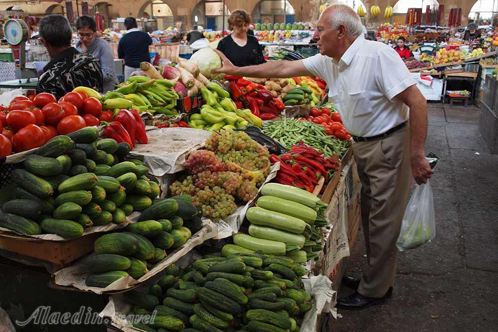 بازار سرپوشیده ایروان در ارمنستان | علاءالدین تراول