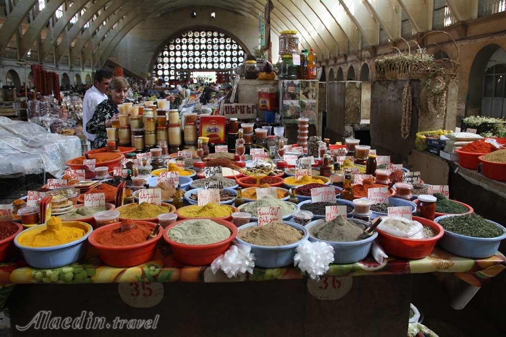 بازار سرپوشیده ایروان در ارمنستان | علاءالدین تراول