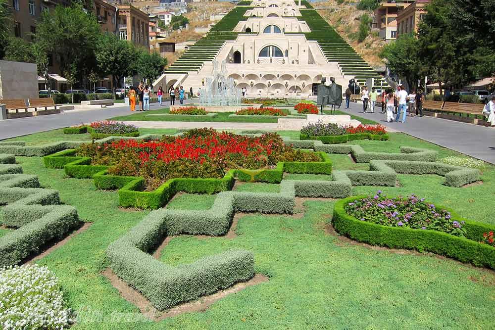 مجموعه گردشگری کاسکاد ایروان (هزار پله) در ارمنستان | علاءالدین تراول