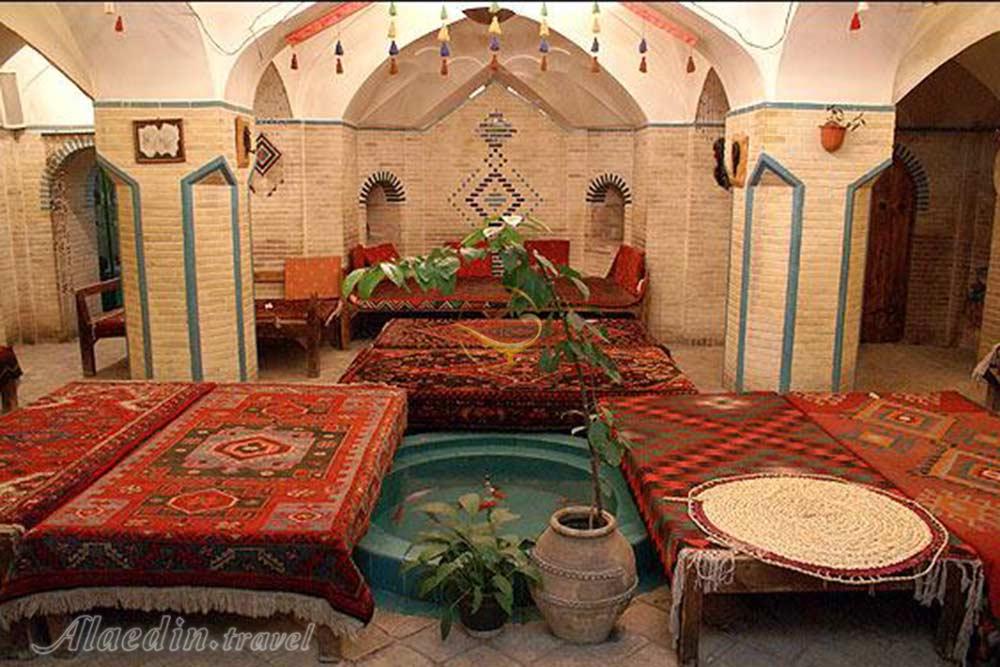 کاروانسرای سنگی زنجان | علاءالدین تراول