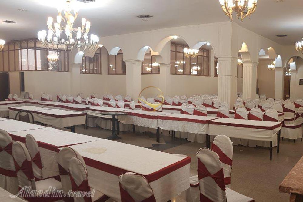 سالن اصلی هتل مارون بهبهان | علاءالدین تراول