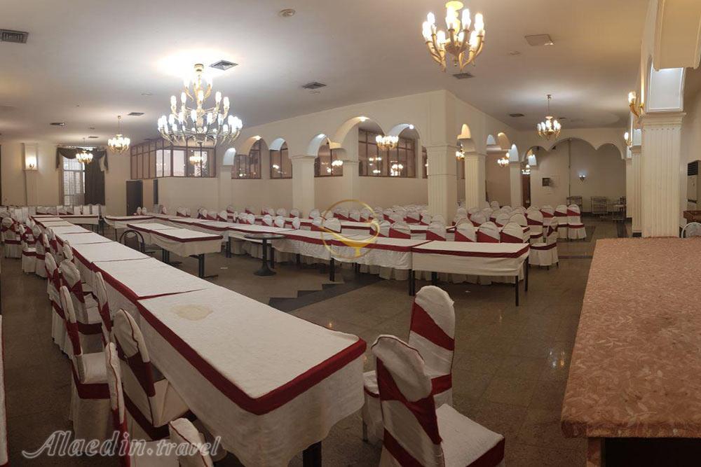 سالن اصلی هتل مارون بهبهان | علاءالدین تراول