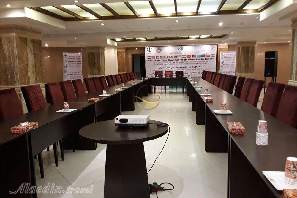 سالن های هتل معین فومن | علاءالدین تراول