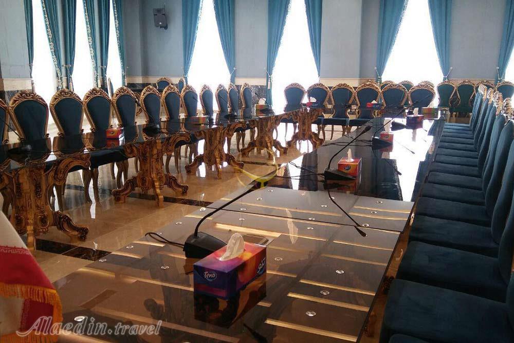 سالن سمینار هتل امیران 2 همدان | علاءالدین تراول