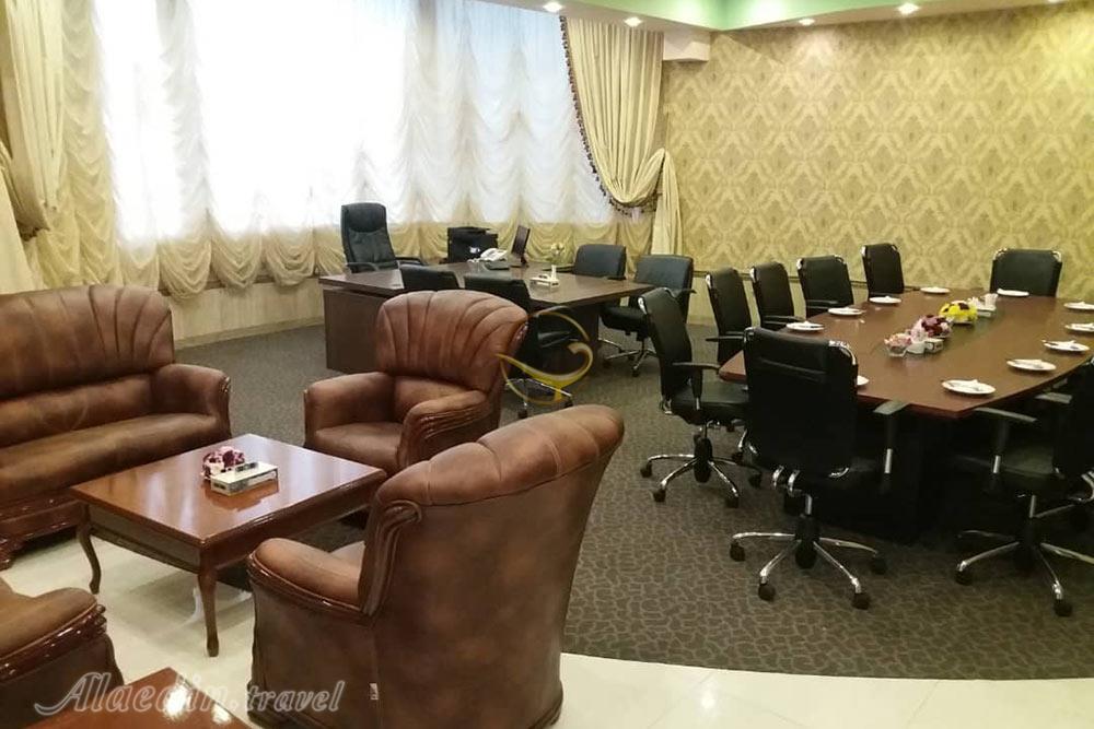 سالن ملیتی هتل باباطاهر همدان | علاءالدین تراول