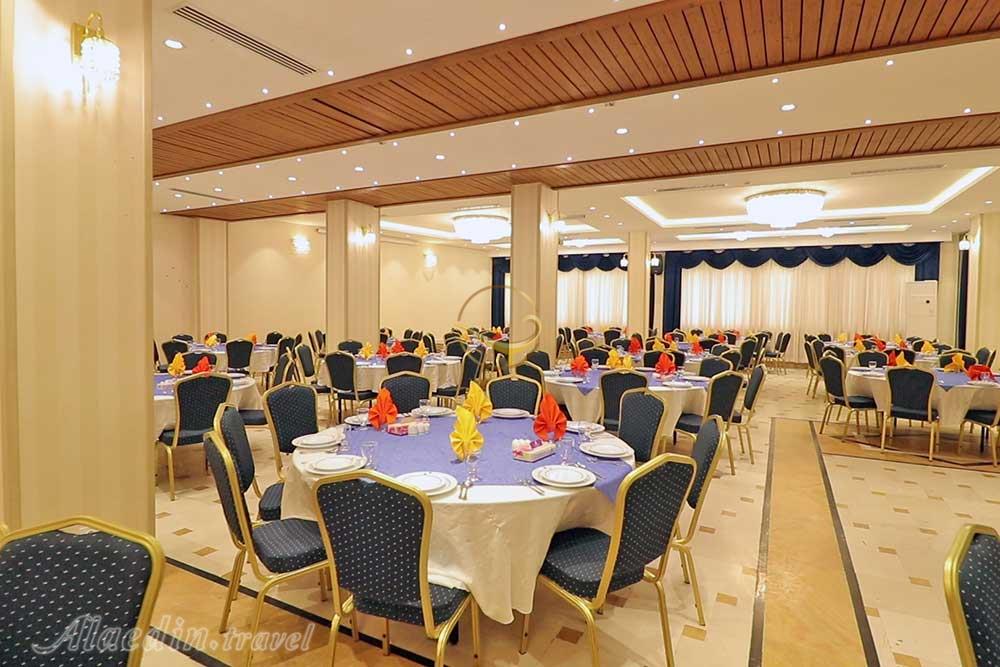 سالن های هتل پارسیان آزادی همدان | علاءالدین تراول