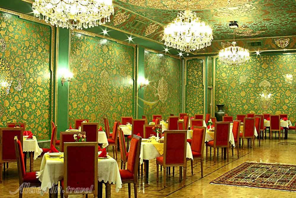 سالن زرین هتل عباسی اصفهان | علاءالدین تراول