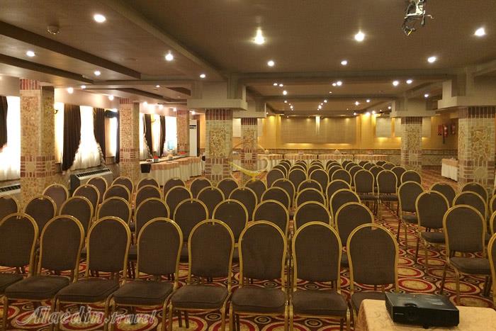 سالن آفتاب هتل آسمان اصفهان