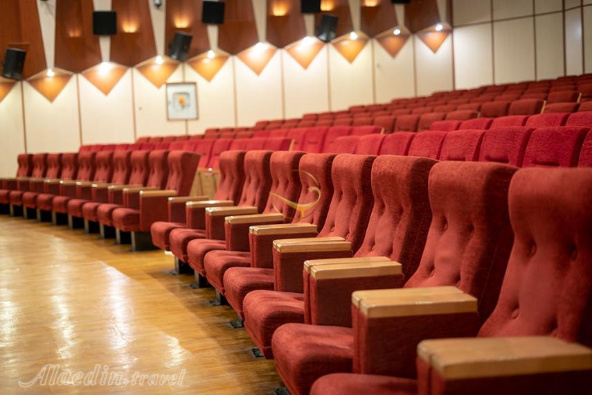 آمفی تئاتر شهرداری اصفهان | علاءالدین تراول