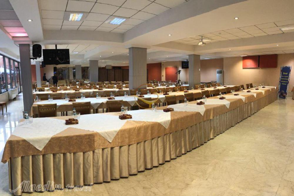 سالن اجتماعات هتل پیروزی اصفهان | علاءالدین تراول