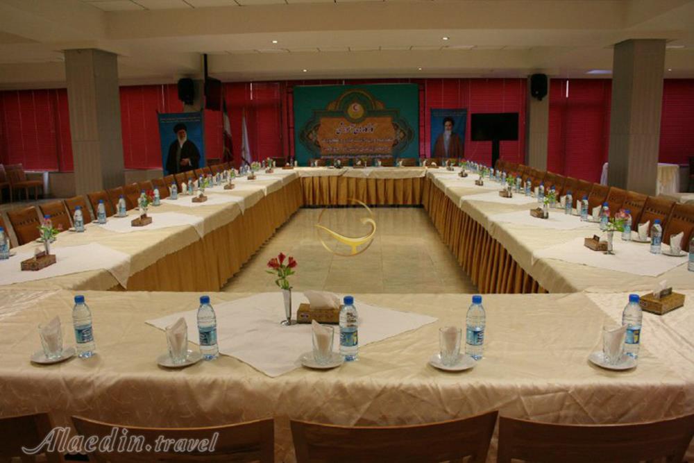 سالن اجتماعات هتل پیروزی اصفهان | علاءالدین تراول