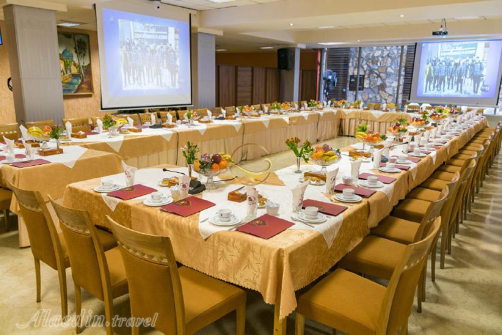 سالن اجتماعات هتل پیروزی اصفهان | علاءالدین تراول