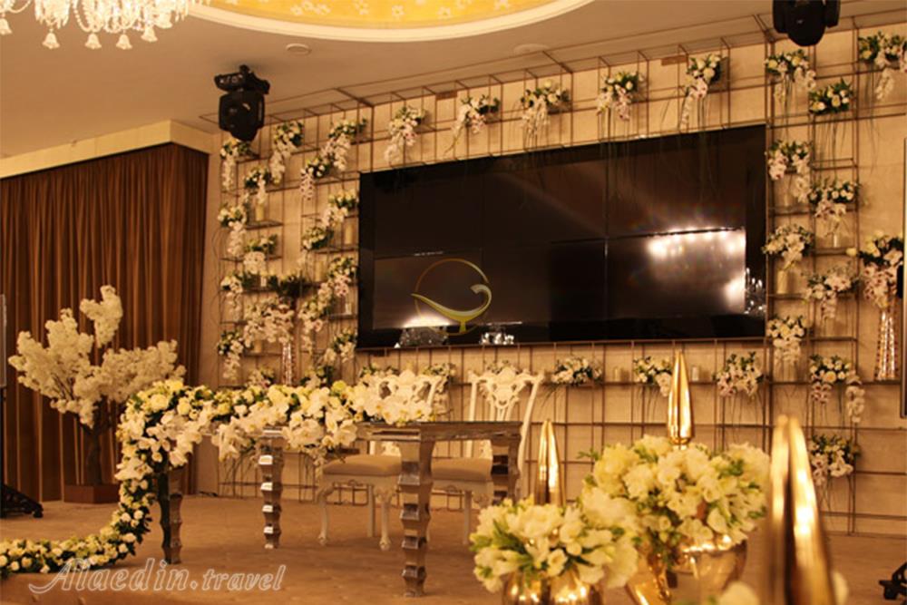 تالار رز طلایی مجتمع قصر رز کرج | علاءالدین تراول