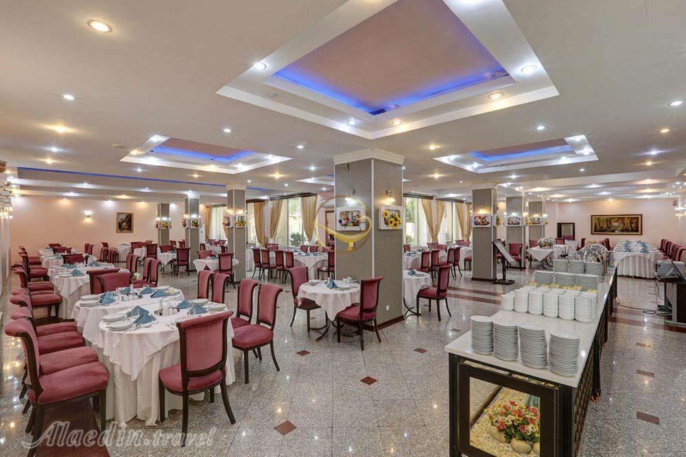 سالن های هتل جهانگردی کرمان | علاءالدین تراول