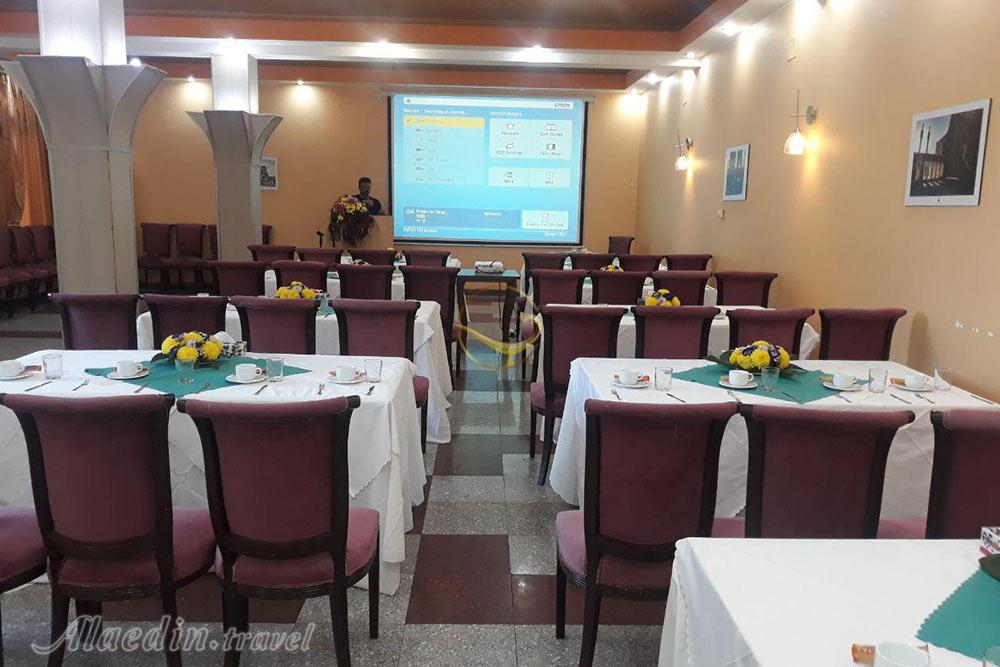 سالن های هتل جهانگردی کرمان | علاءالدین تراول