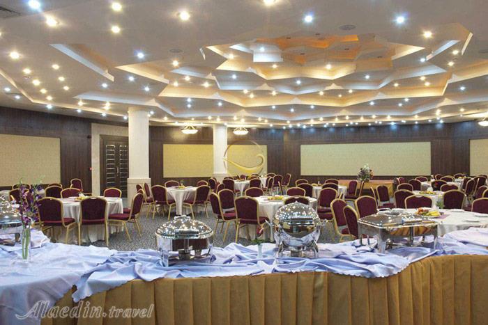 سالن آناهیتا هتل پارسیان کرمانشاه | علاءالدین تراول