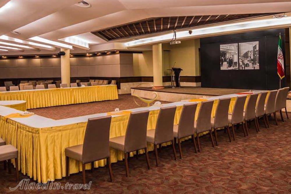 سالن های هتل مارینا پارک کیش | علاءالدین تراول