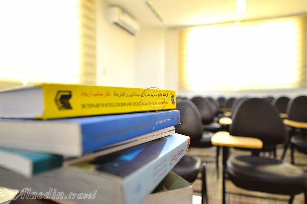 کلاس آموزشی هتل شایگان کیش | علاءالدین تراول