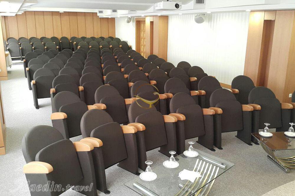 سالن کنفرانس عقیق هتل هما 2 مشهد | علاءالدین تراول