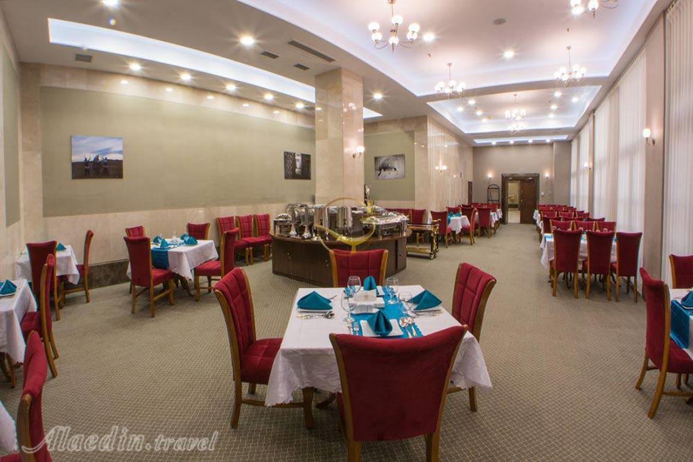 سالن های هتل امیران نیشابور | علاءالدین تراول