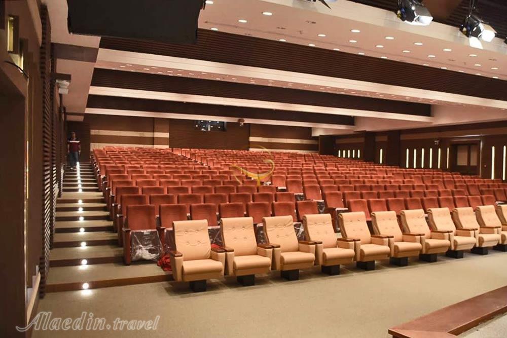 تالار کنفرانس اتاق اصناف فارس | علاءالدین تراول