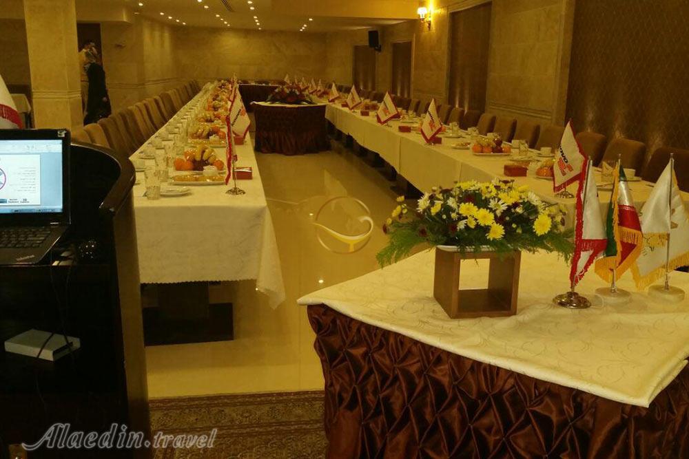 سالن بوستان هتل زندیه شیراز | علاءالدین تراول