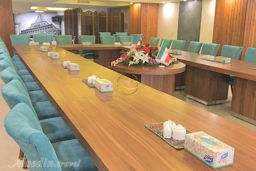 اتاق جلسات هتل آزادی تبریز | علاءالدین تراول