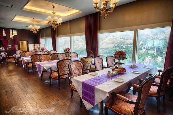 سالن پانیذ هتل پارسیان آزادی تهران | علاءالدین تراول