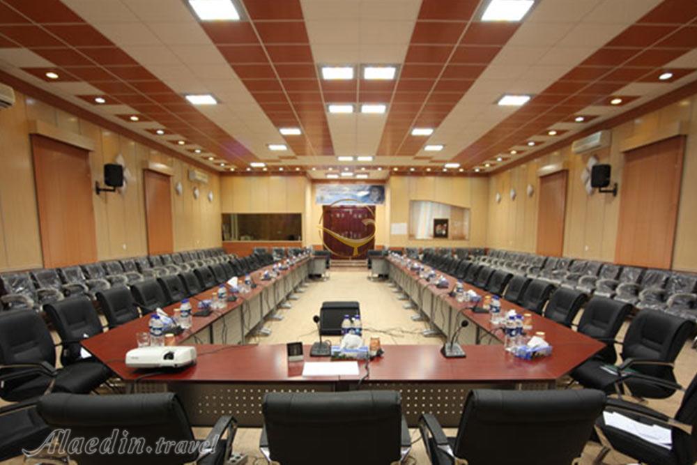 سالن نگین هتل ارم تهران |  علاءالدین تراول