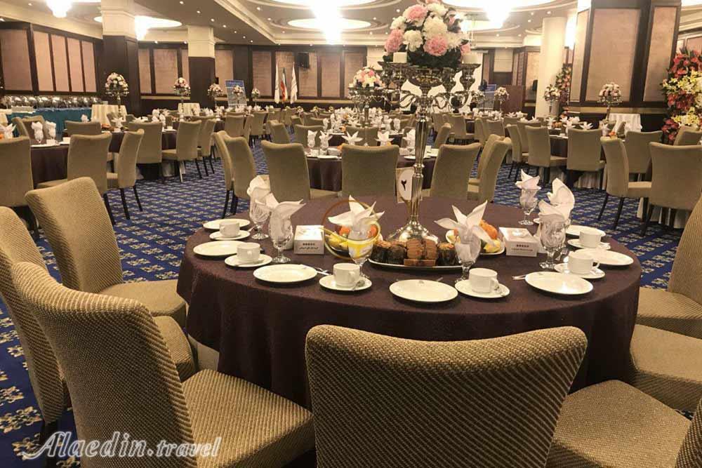 سالن های هتل اسپیناس تهران | علاءالدین تراول