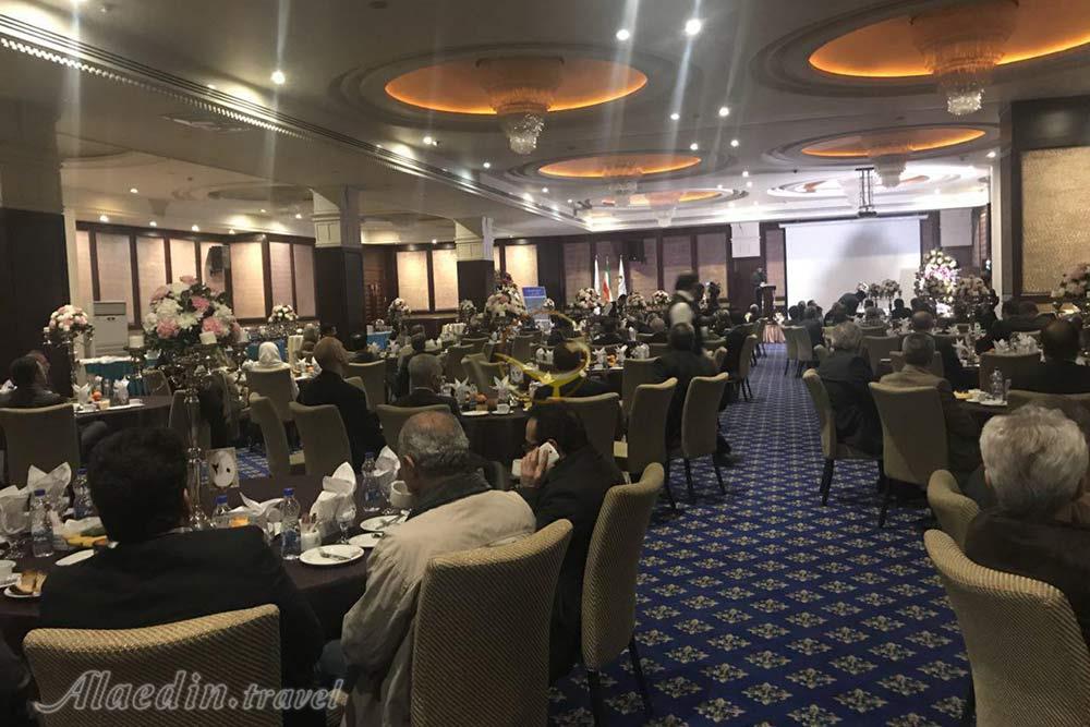 سالن پاسارگاد هتل اسپیناس تهران | علاءالدین تراول