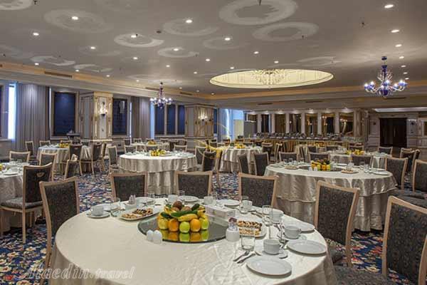 سالن ایوان هتل اسپیناس پالاس تهران | علاءالدین تراول