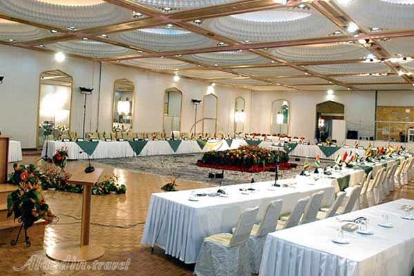 سالن دریای نور هتل استقلال تهران | علاءالدین تراول