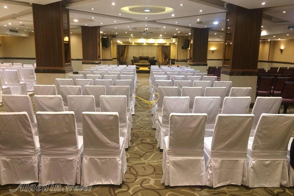 سالن صدف هتل بزرگ تهران | علاءالدین تراول