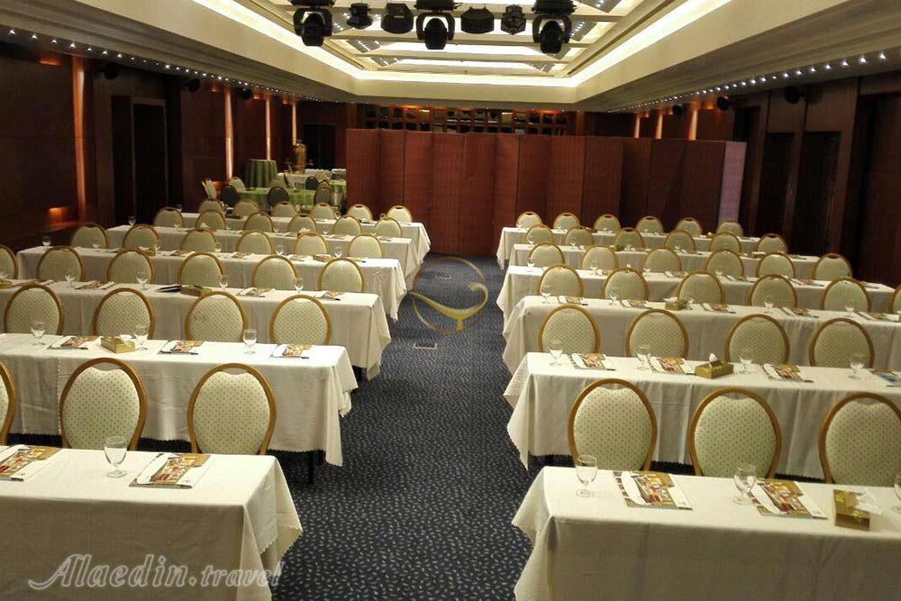 سالن صدف هتل هما تهران | علاءالدین تراول