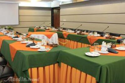 سالن هنر هتل هویزه تهرانسالن خلیج فارس هتل اسپیناس تهران | علاءالدین تراول