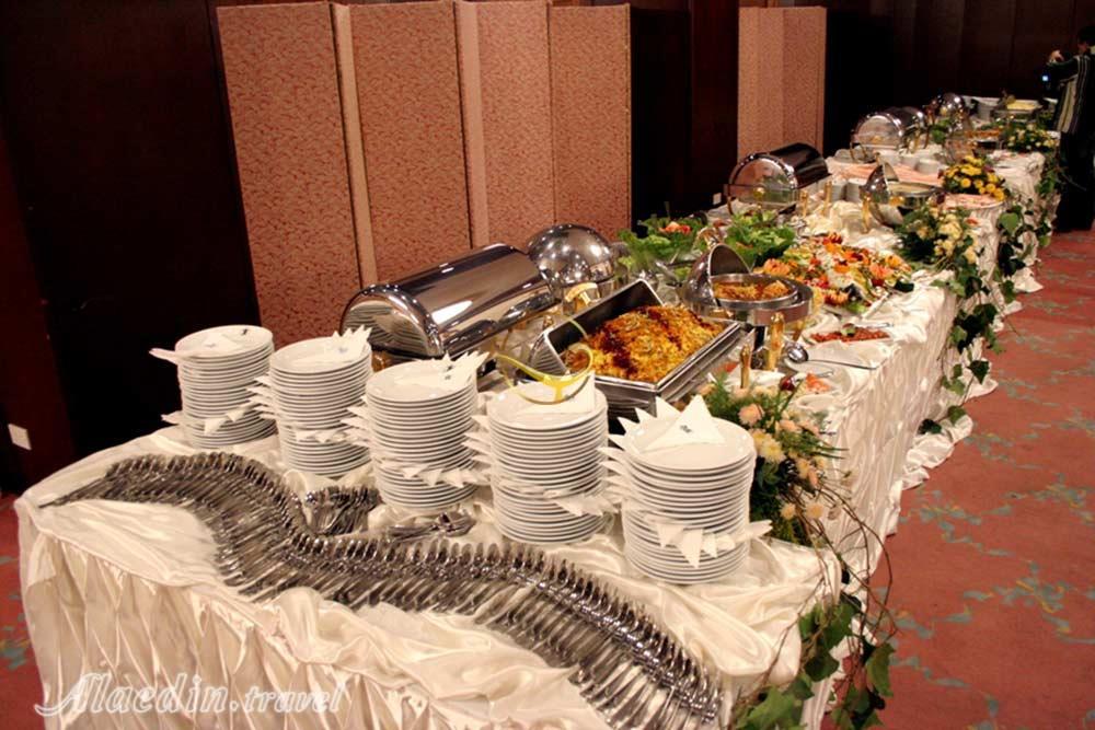 مجموعه سالن های هتل لاله تهران | علاءالدین تراول