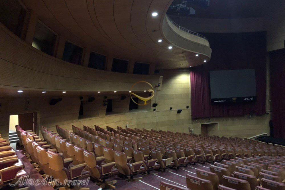 سالن حافظ برج میلاد تهران (سالن اصلی) | علاءالدین تراول