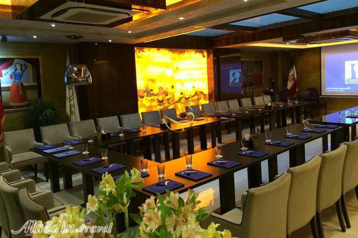 سالن های هتل نیلو تهران | علاءالدین تراول