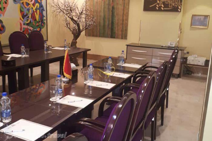 سالن کوچک هتل نیلو تهران | علاءالدین تراول