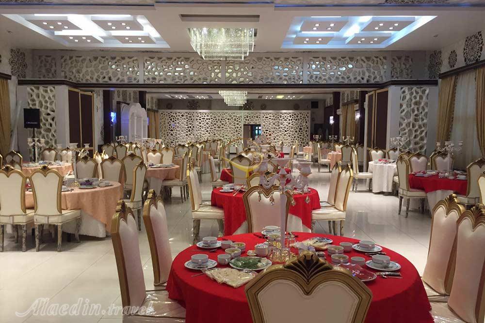 سالن زمرد هتل پارسیان کوثر تهران | علاءالدین تراول