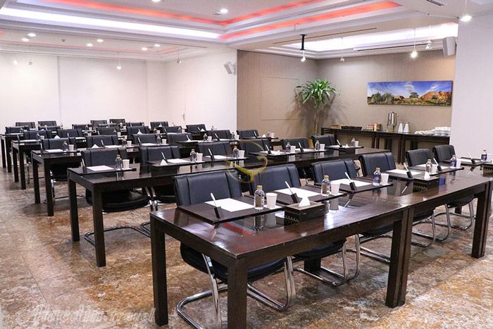 سالن کنفرانس هتل طوبی | علاءالدین تراول