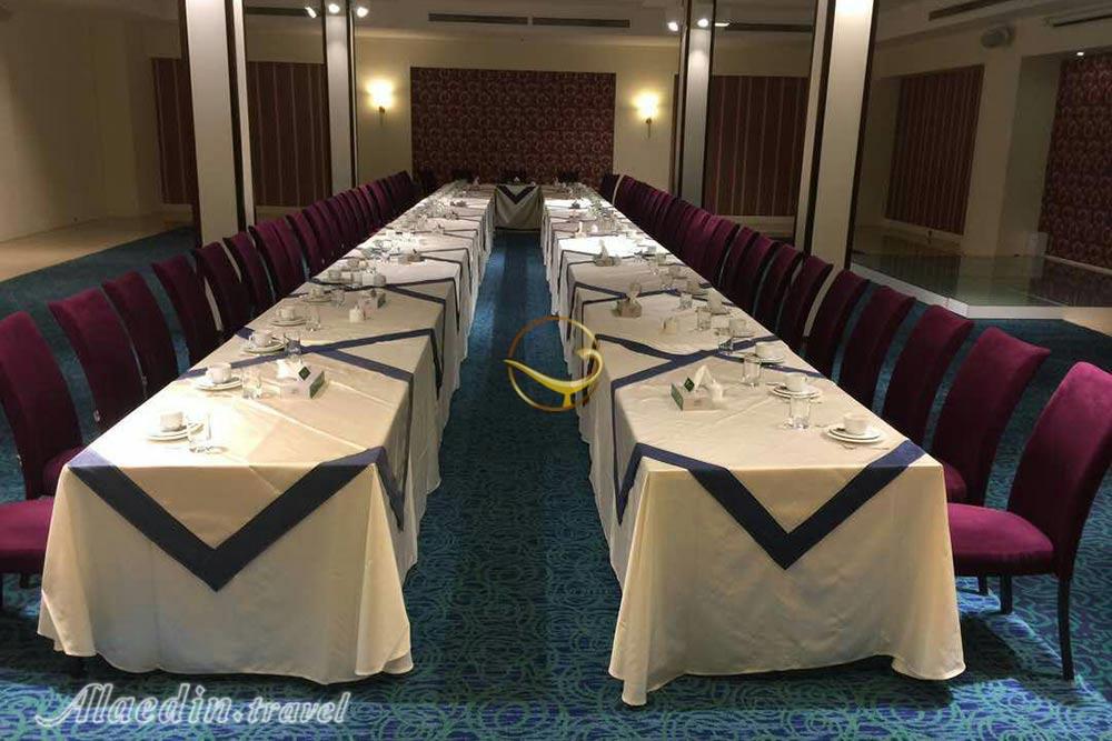 اجاره سالن کنفرانس هتل ارگ جدید یزد | علاءالدین تراول