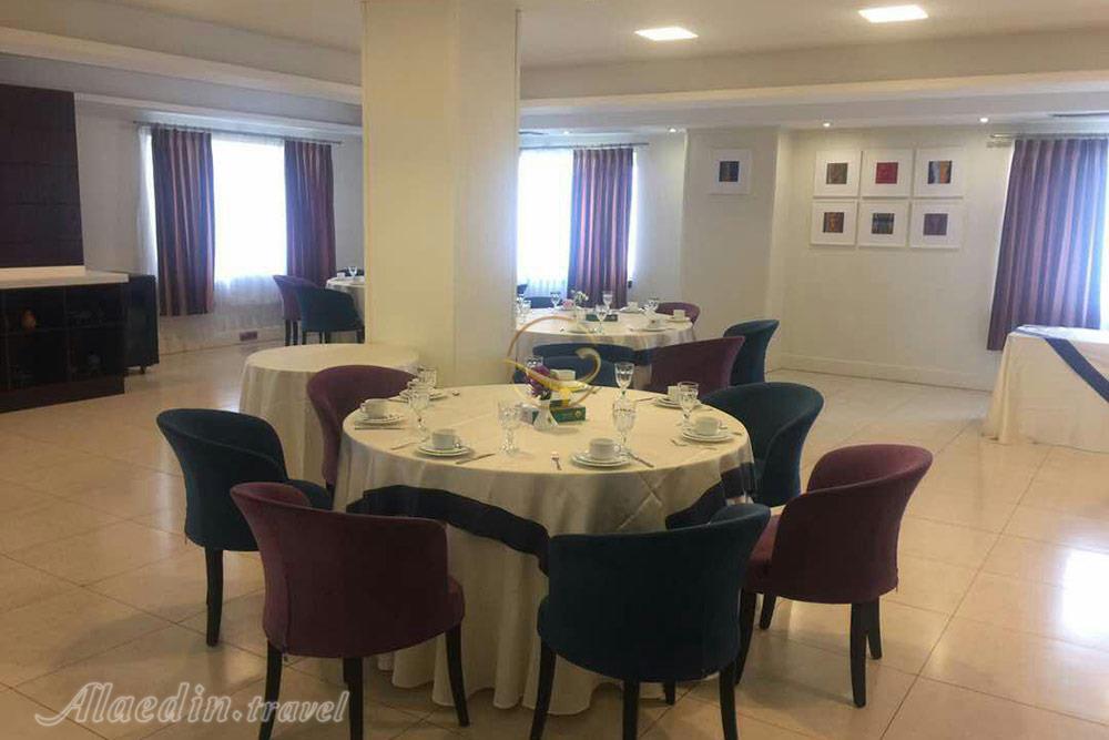 سالن ارغوان هتل ارگ | علاءالدین تراول