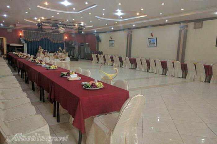 تالار اسپین رز هتل پارسیان آزادی یزد | علاءالدین تراول