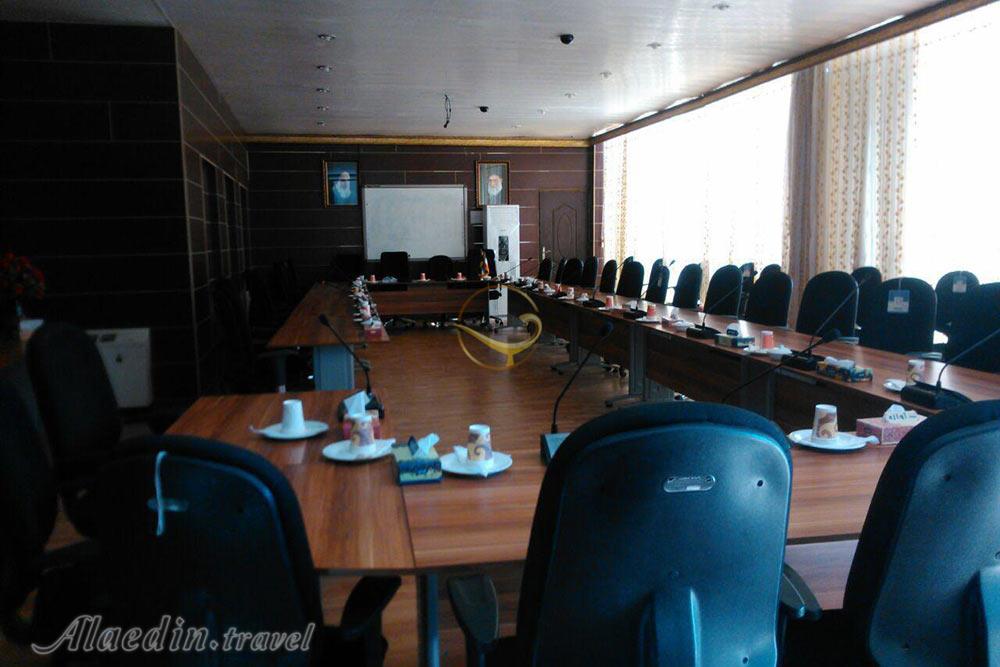 سالن های هتل زنبق یزد | علاءالدین تراول