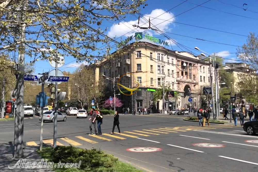 خیابان آبوویان ایروان ارمنستان | تور ارمنستان علاءالدین تراول