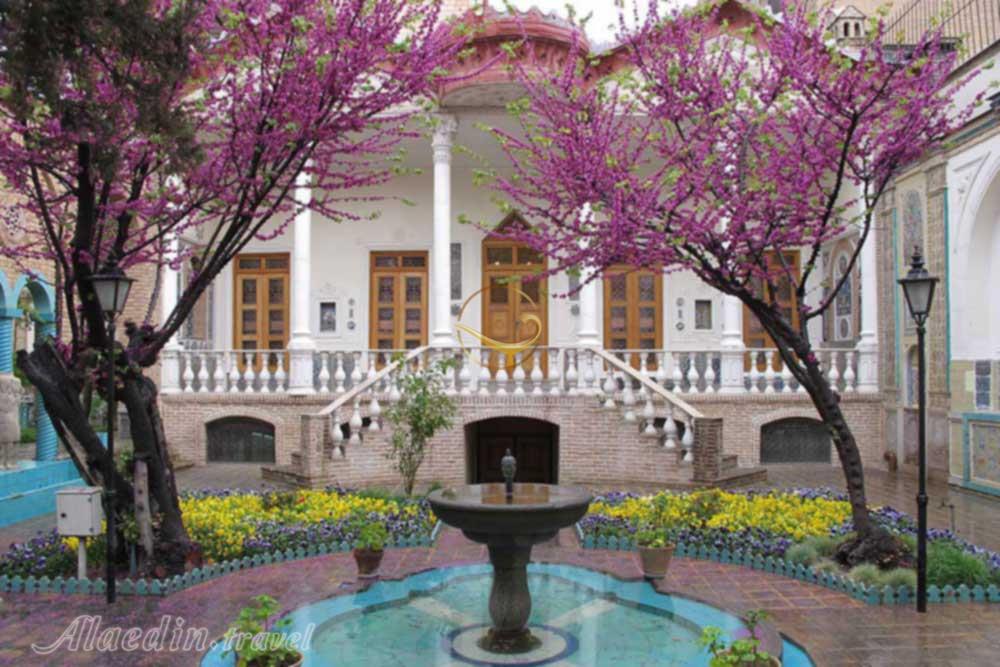 تور موزه گردی تهرانگردی یک روزه | علاءالدین تراول