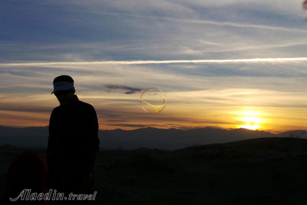 تور یک روزه کویر بند ریگ؛ شهر زیرزمینی اویی | علاءالدین تراول