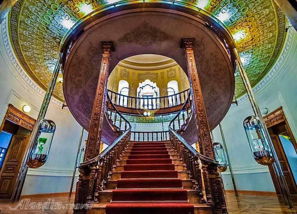 موزه آبگینه و سفالینه تهران | علاءالدین تراول